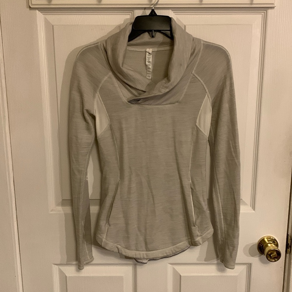 Lululemon Women’s Run Pitter Patter Heather Grey-White Long Sleeve Size 2